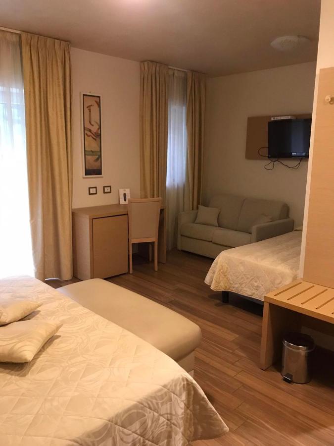 Hotel Duchessa Della Sila San Giovanni in Fiore Luaran gambar