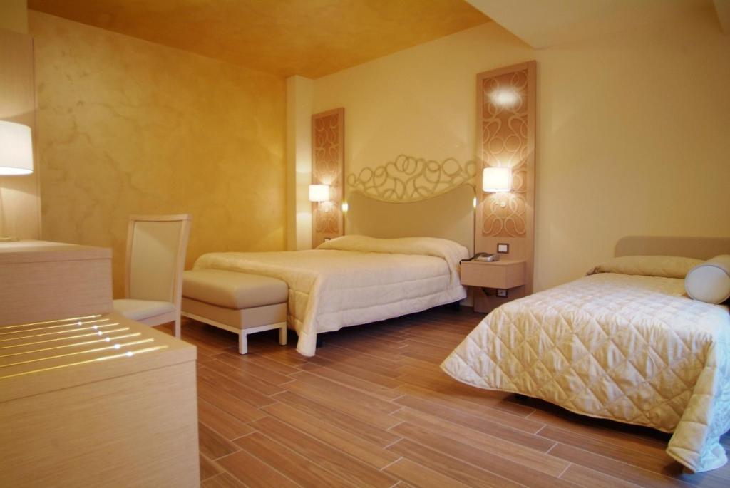 Hotel Duchessa Della Sila San Giovanni in Fiore Luaran gambar