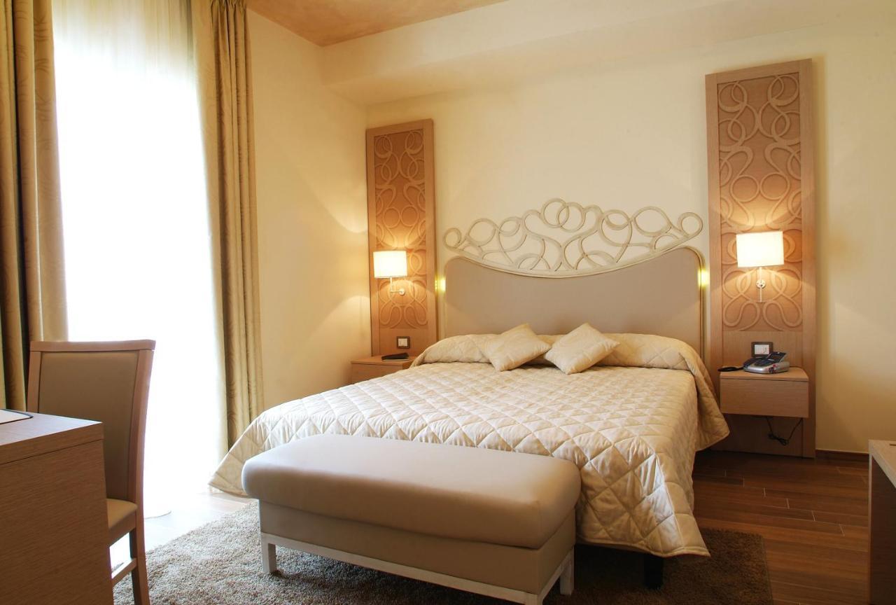 Hotel Duchessa Della Sila San Giovanni in Fiore Luaran gambar